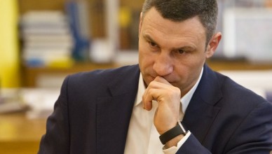 В Киеве собирают подписи для отставки Кличко с поста мэра